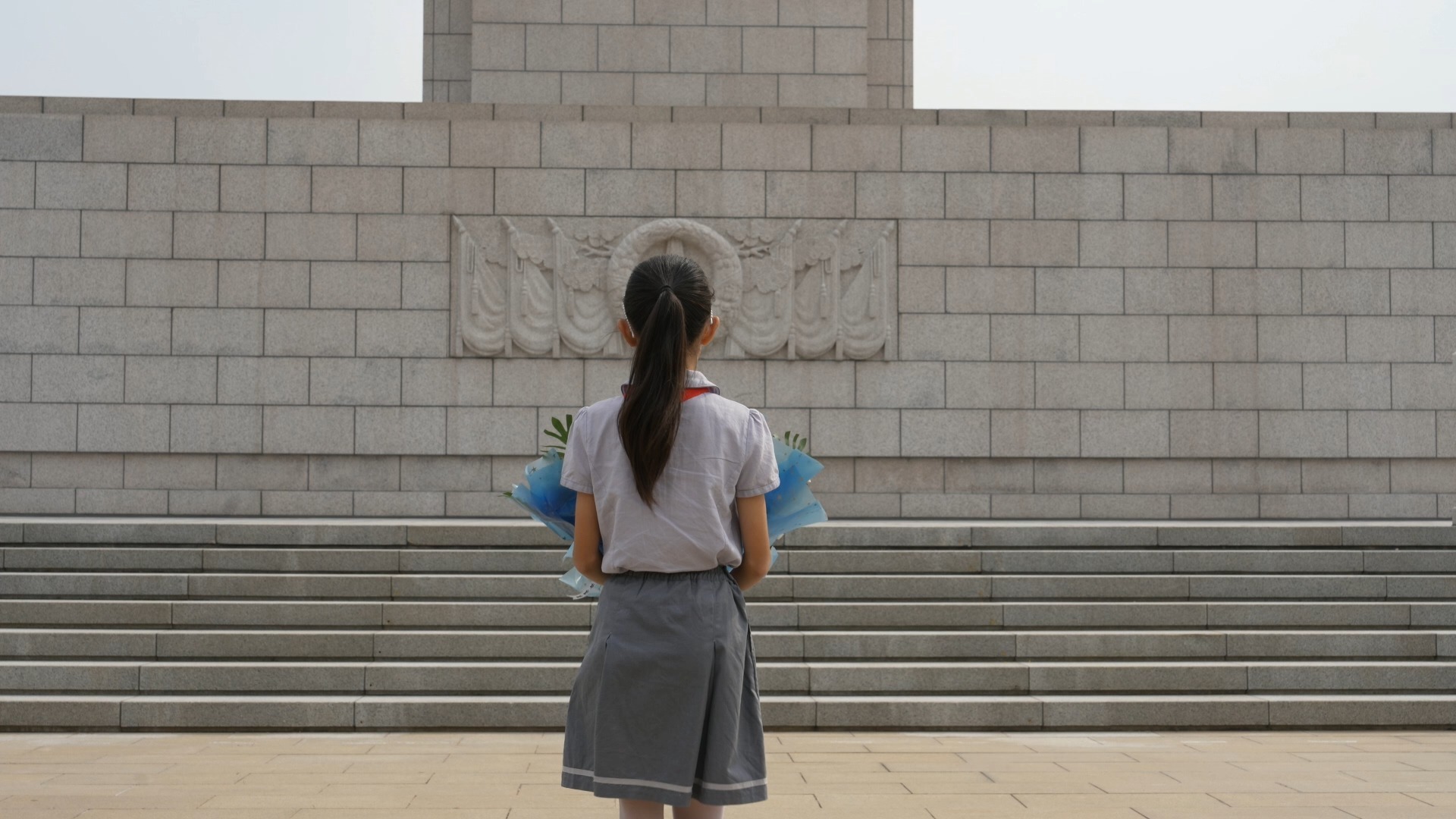 《盼》--陶秋辰 张老师和他的孩子们