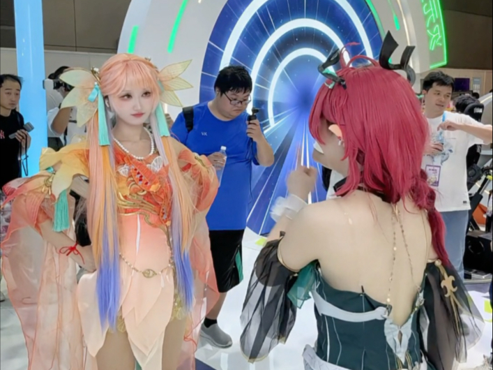 Getting cosplayed and going to the bathroom and stripping like a turd.