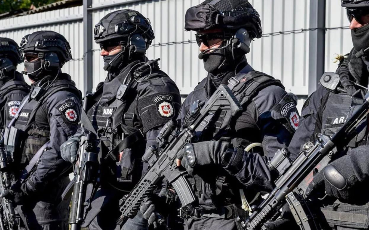 香港警队2020年最新装备:防暴 - 知乎