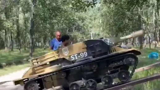 ST-99风暴坦克下车视频儿童游乐坦克履带坦克硬派越野坦克模型油动