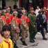 广西新兵入伍，交警开路，特警护卫，老兵伴行，群众夹道欢送！