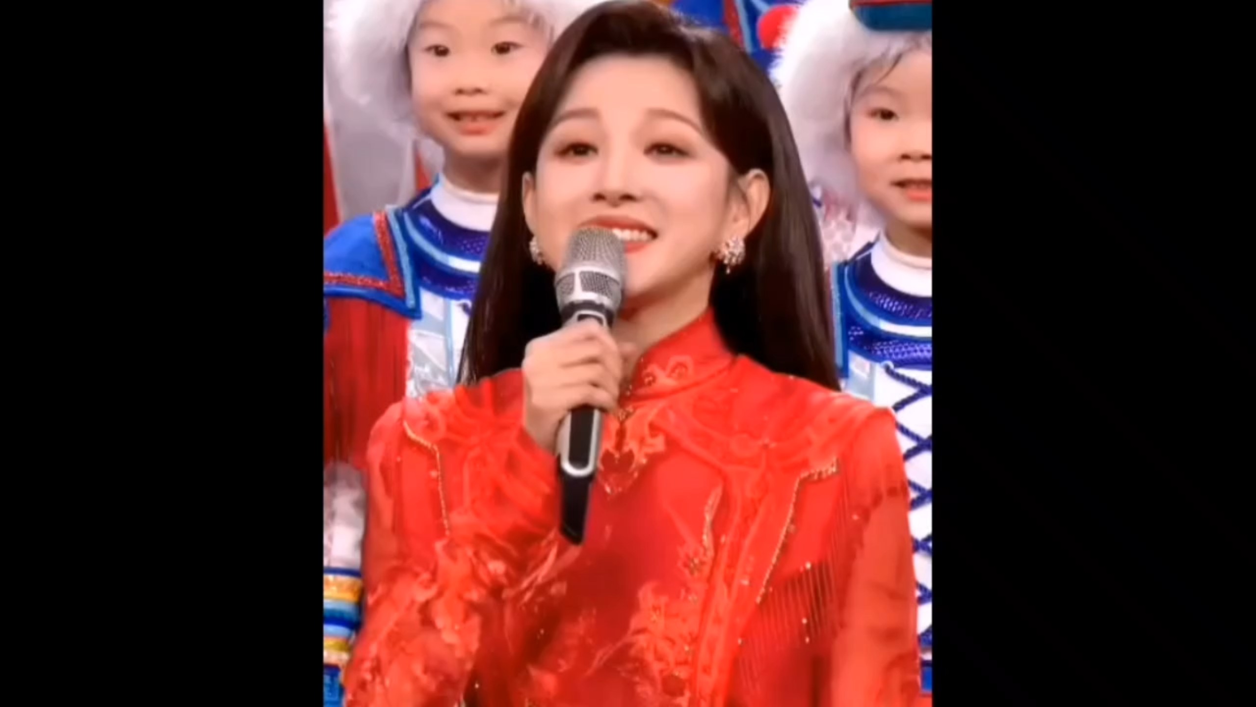 马凡舒春晚 红色战袍 盯【纯享版】