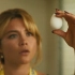 女子捏碎鸡蛋，竟出现个大BUG，让她识破了世界真相【科幻Fans 布玛】科幻悬疑电影《亲爱的别担心》
