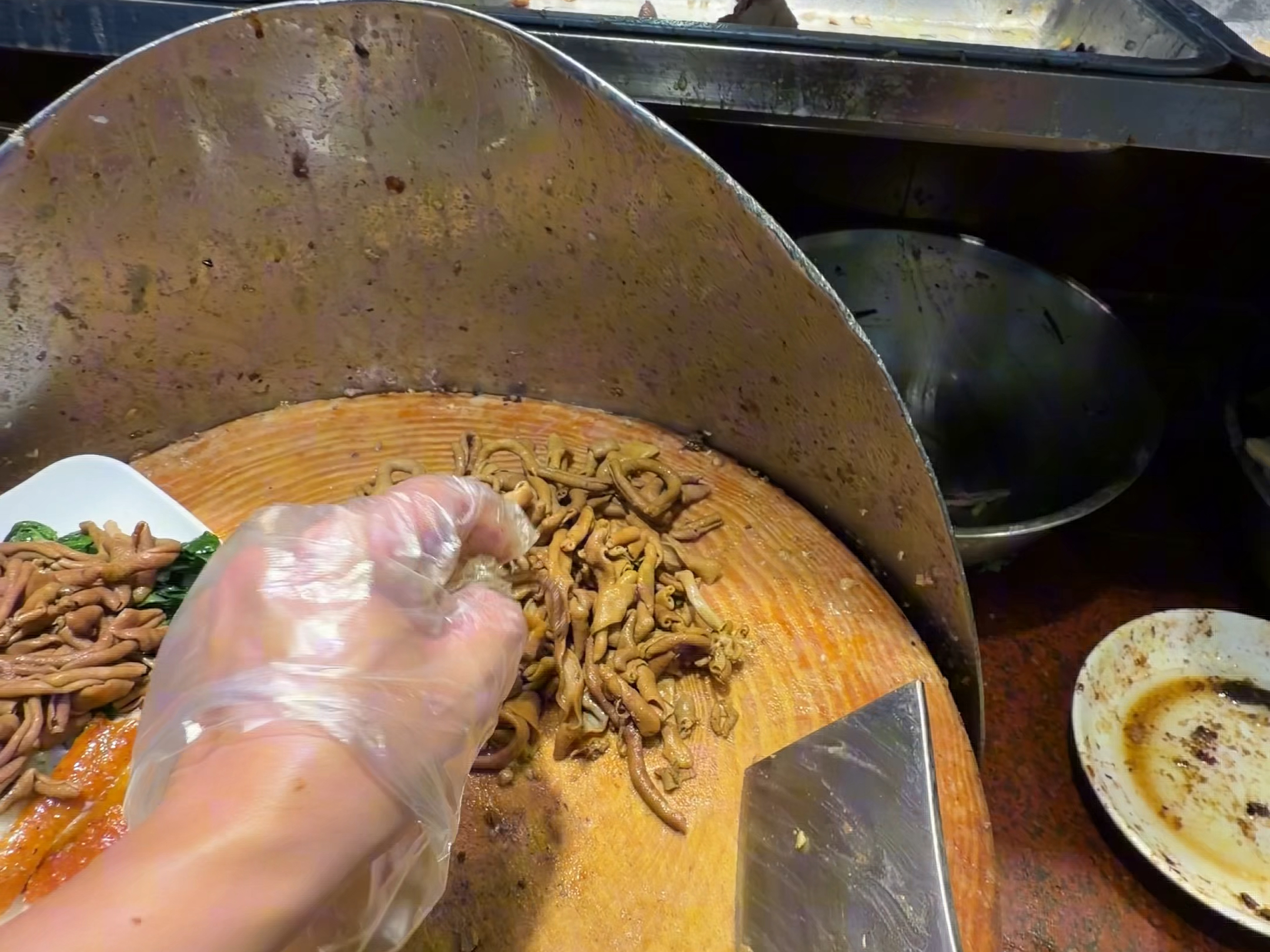 来得早，不如来得巧。没有卖不完的快餐。#烧腊
