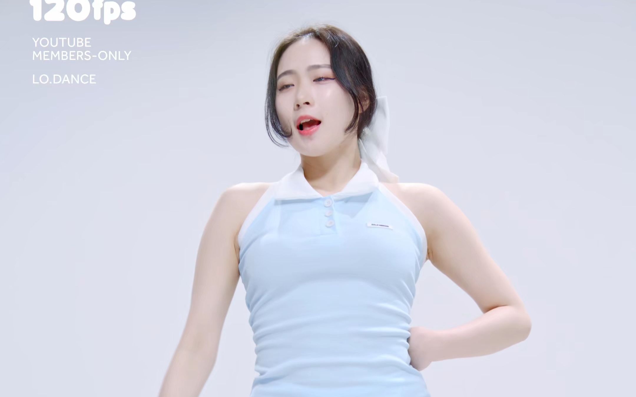 Jung In, short hair, light blue