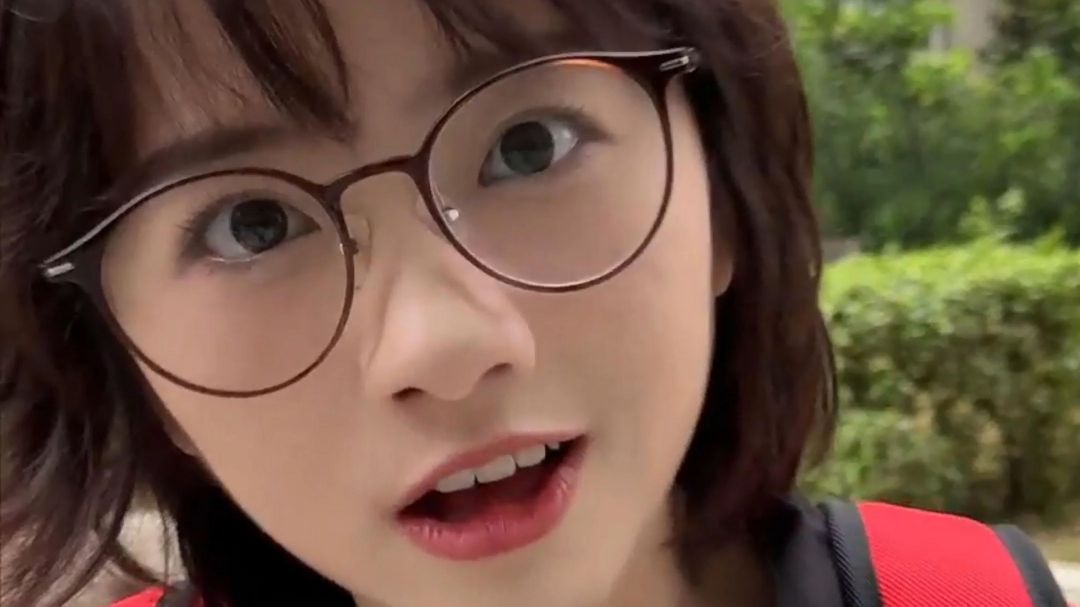 收手机已经不符合我的身份了，今天收奢侈品！