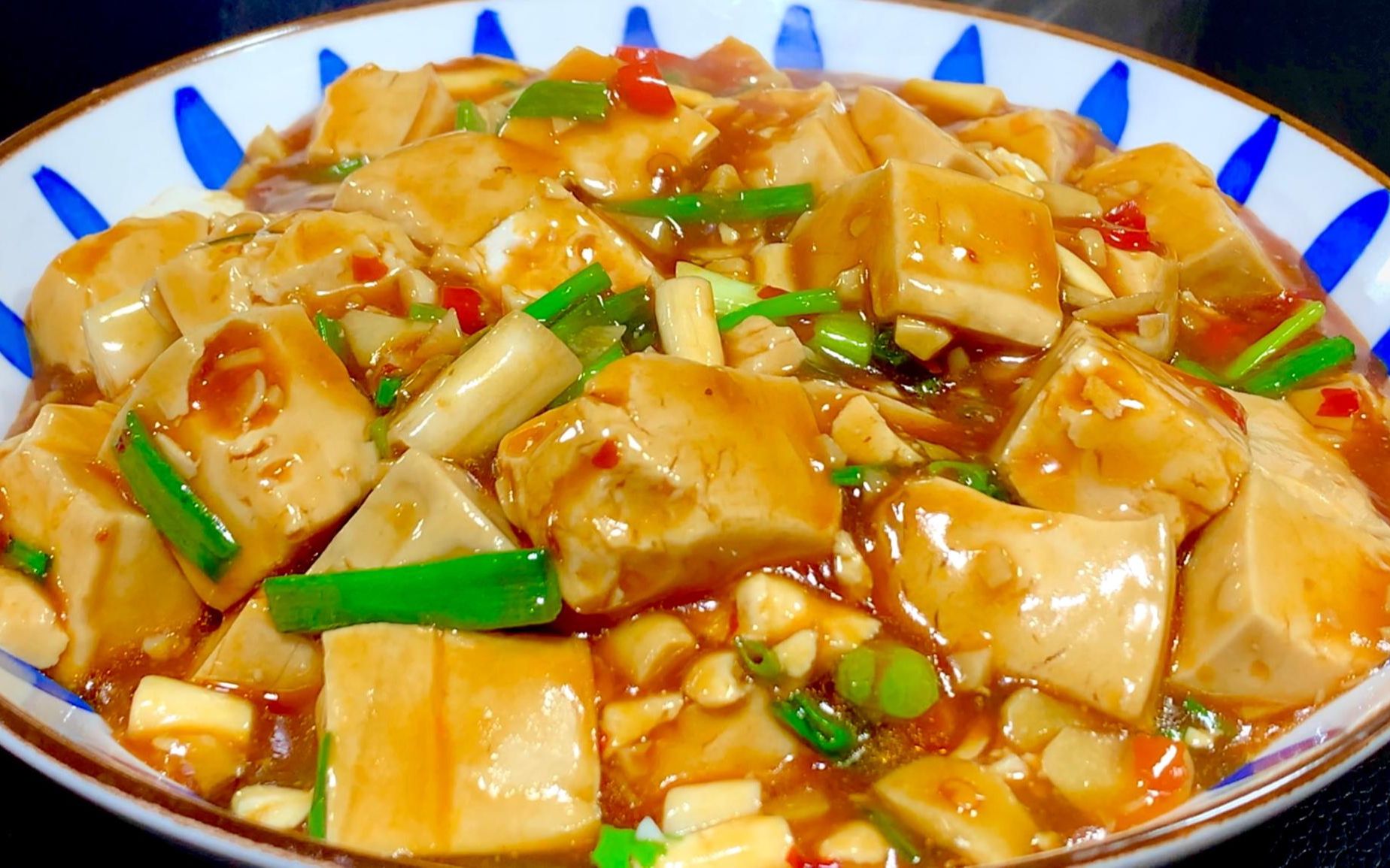 家常豆腐这样做最好吃，比麻辣豆腐简单，岀锅后家里米饭都不够吃