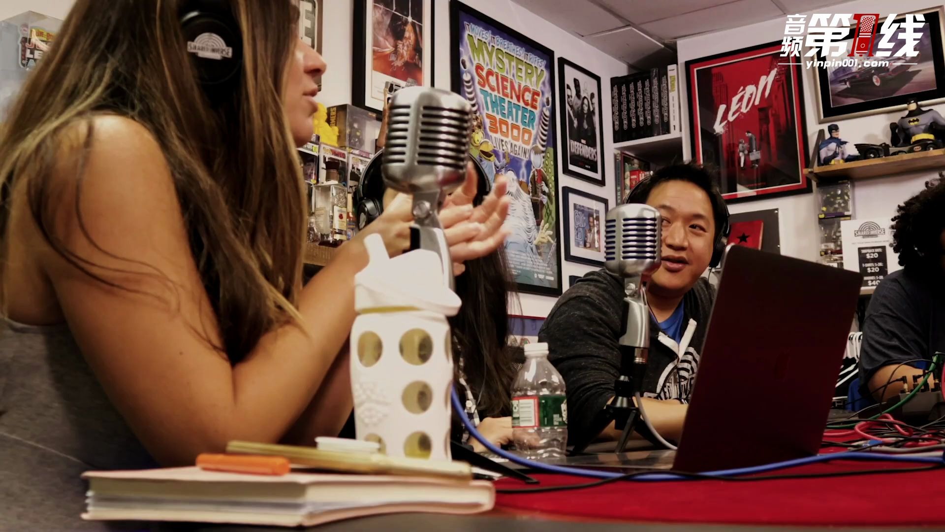 ZOOM LiveTrak L-8 八路/轨/通道数字调音台电源选项【音频第一线译制】