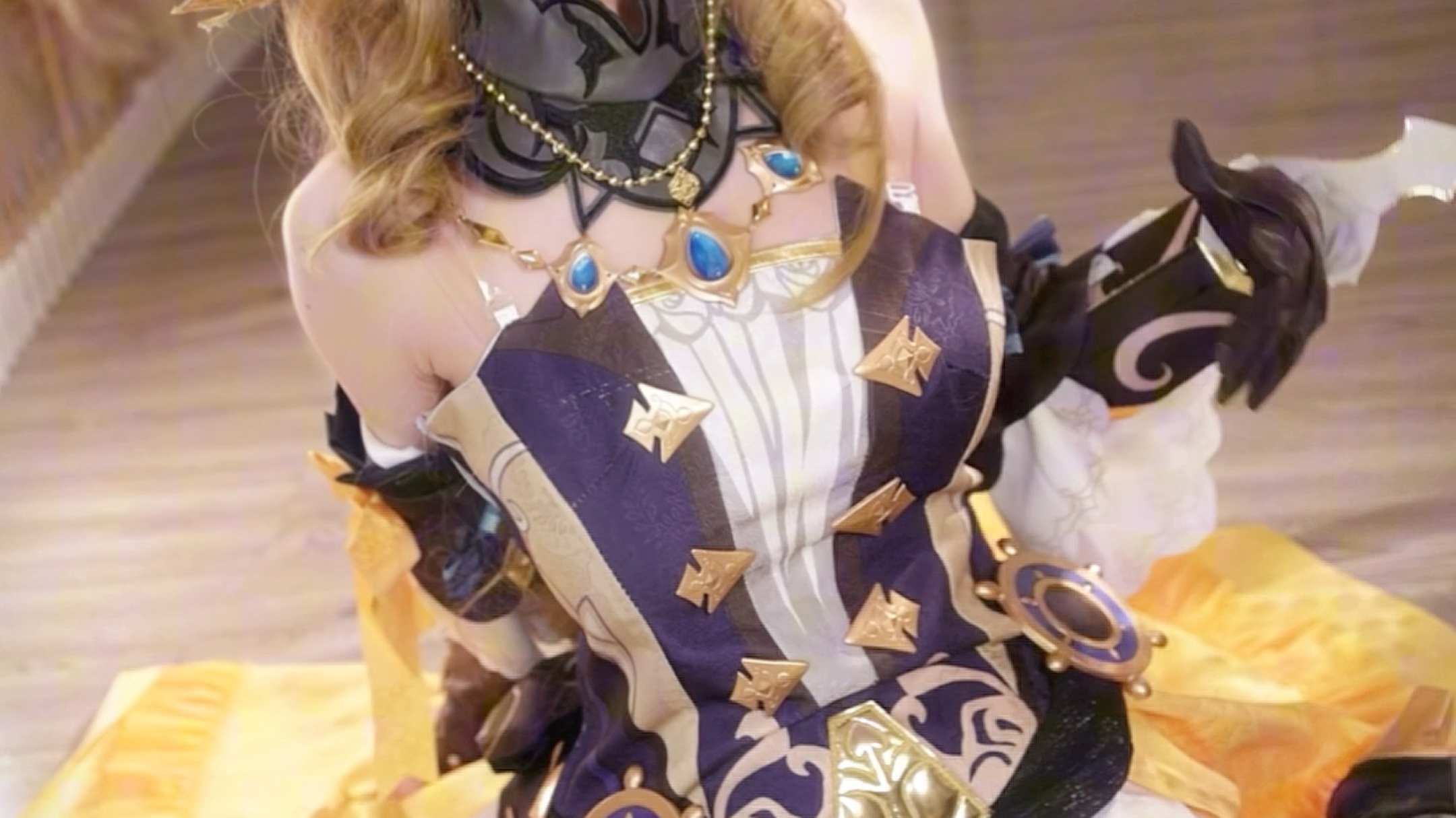 Naevia Clorinde, to accompany you on your New Year's Eve.