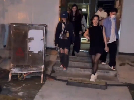 柳岩丝袜路透线下现场直拍镜头