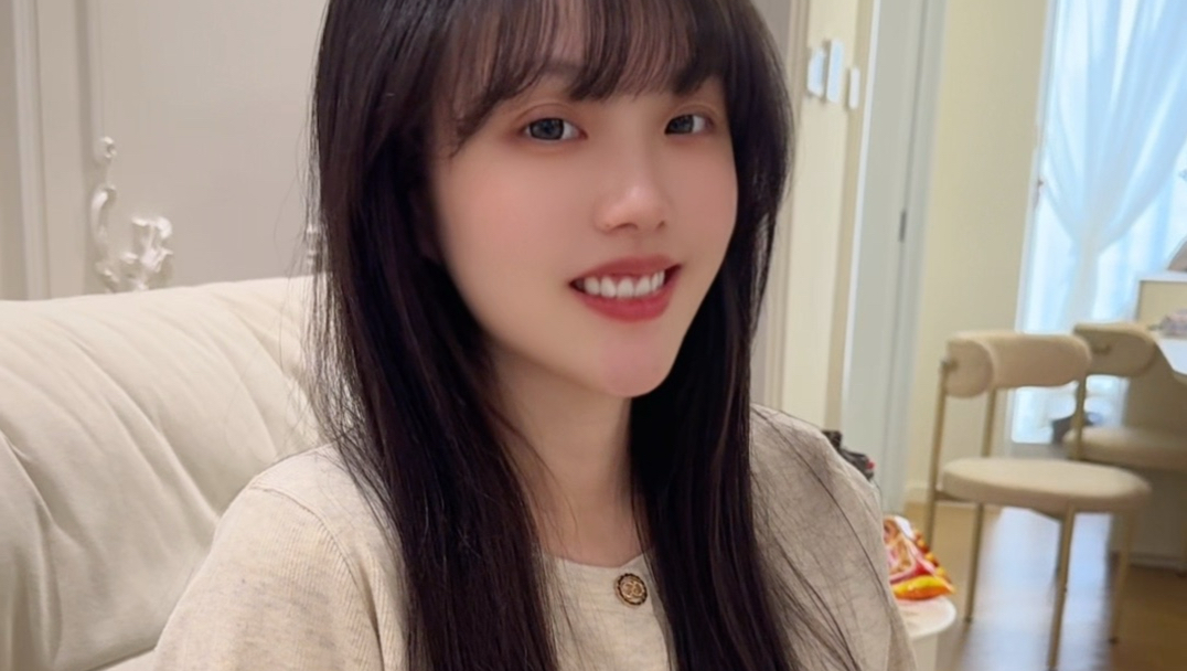 被白月光拿捏的明明白白#千问