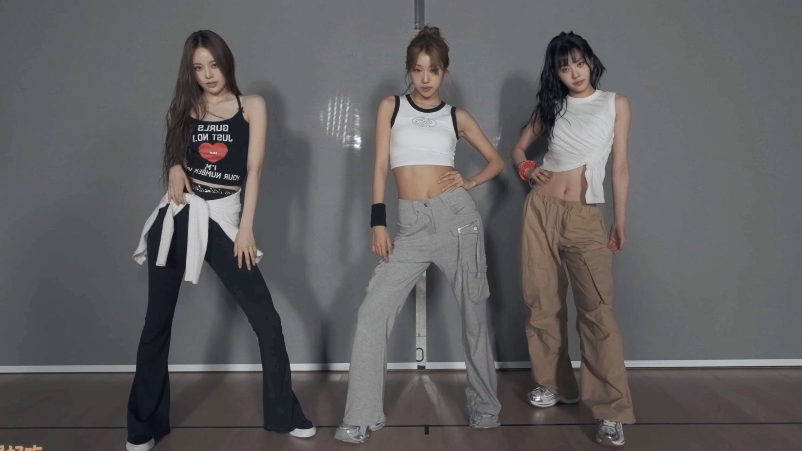 『4K镜面扒舞』izna-“GOLDEN（cover）”镜面练习室 加亮+音源替换 副歌单P 扒舞用