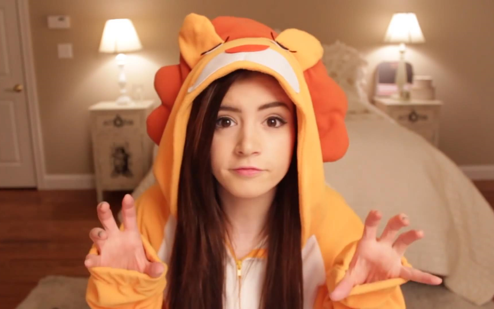 that"s why i love you chrissy costanza