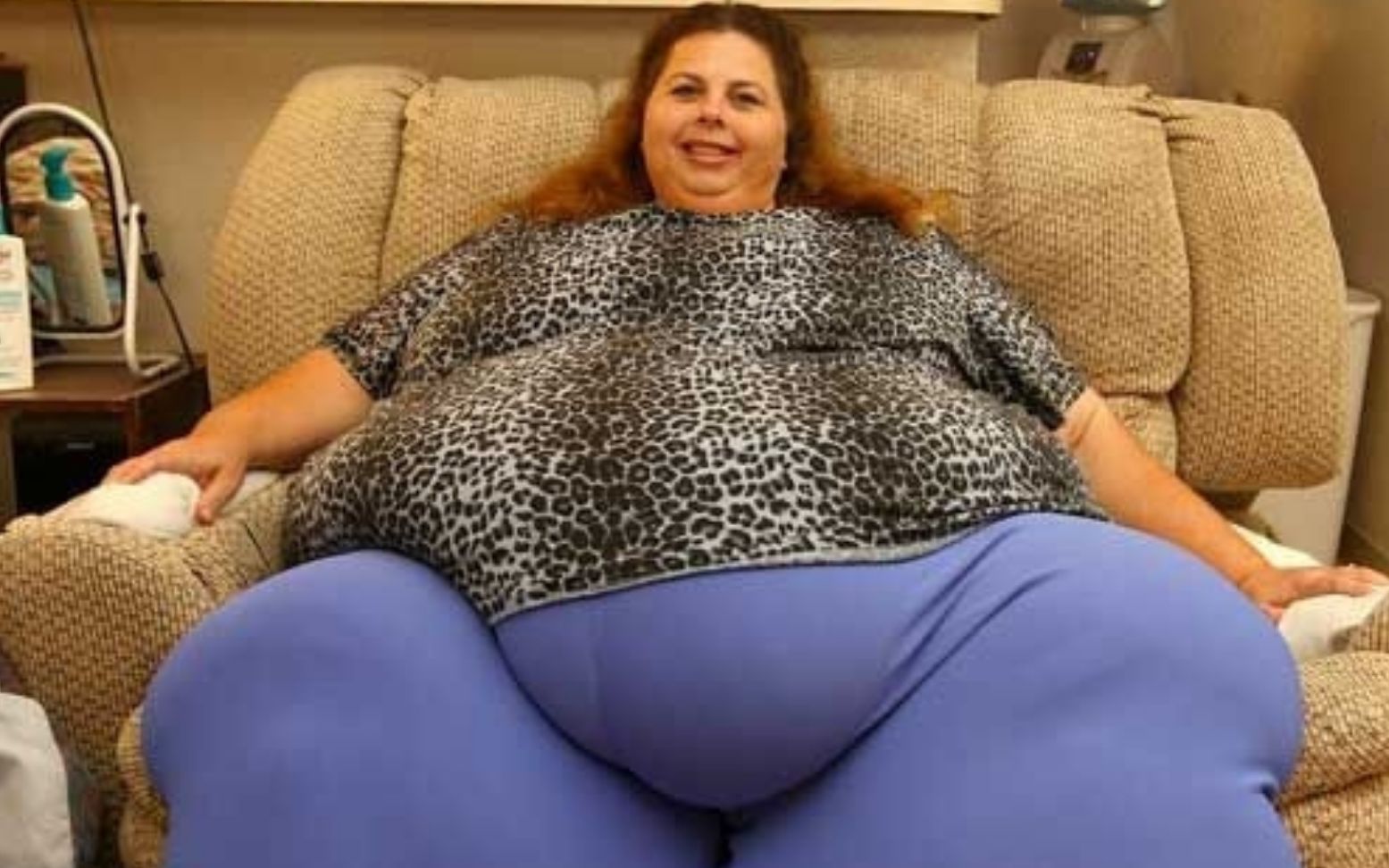 摄影揭秘全球最胖女人增肥到660斤创吉尼斯记录只为挽回前夫