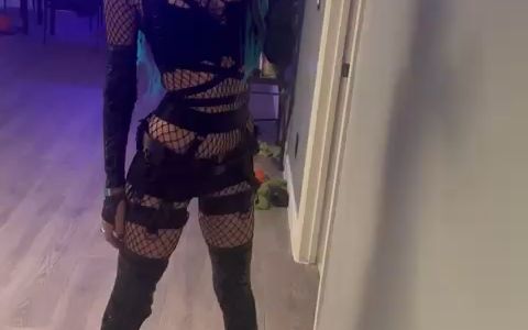 Model Fashion Outfit