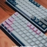 不到200元就能体验三模+撞色外壳+RGB的60%键盘-红龙K616