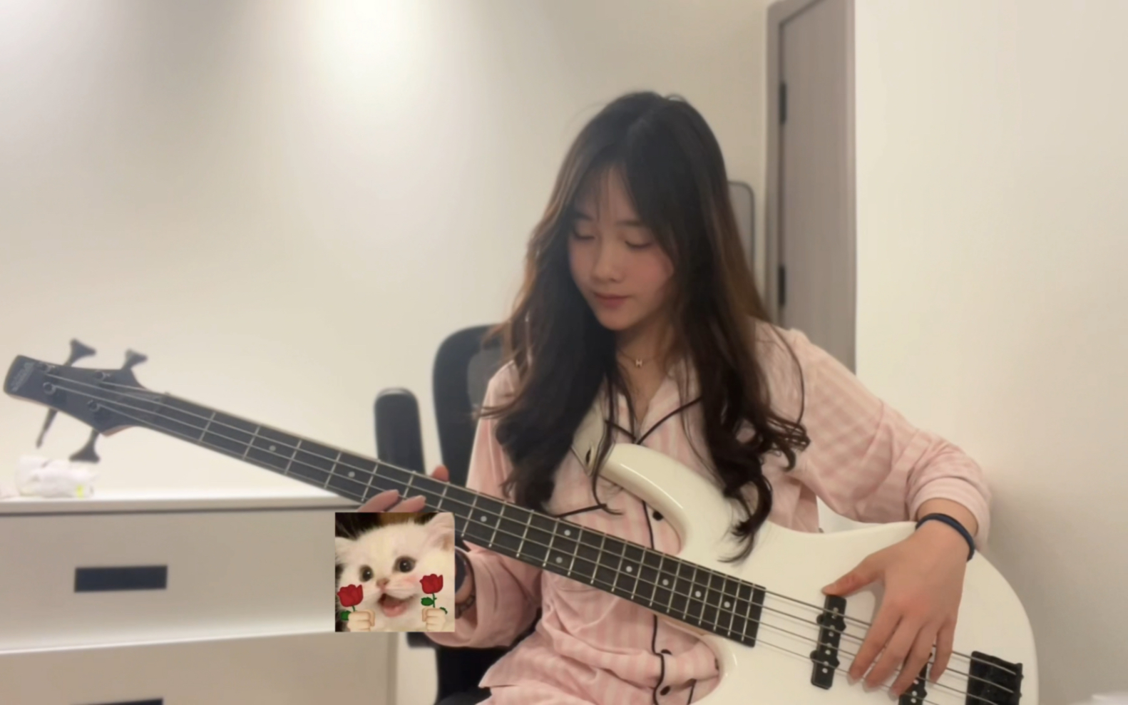 高中牲两月没弹琴的康复运动｜秒針を噛む (咬住秒针)bass cover