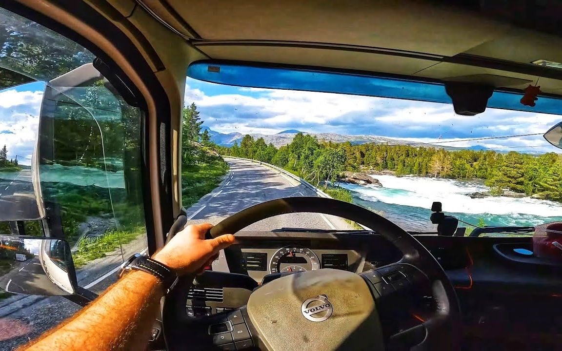 「第一人称」在夏季穿越北极圈 驾驶沃尔沃行驶在挪威 | Volvo FH540 8x4 POV #575