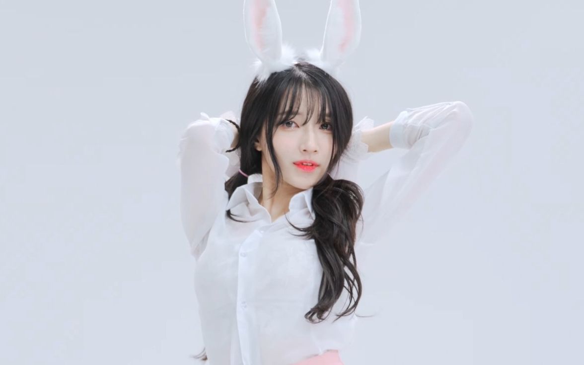 2 Phút Hơn Xu Ying Pink Rabbit