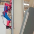 国产蜘蛛侠，自制攀爬器，30秒爬上10米高墙！