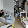 妻子半夜做梦狠扇自己一巴掌，丈夫回看监控绷不住了：这都不醒