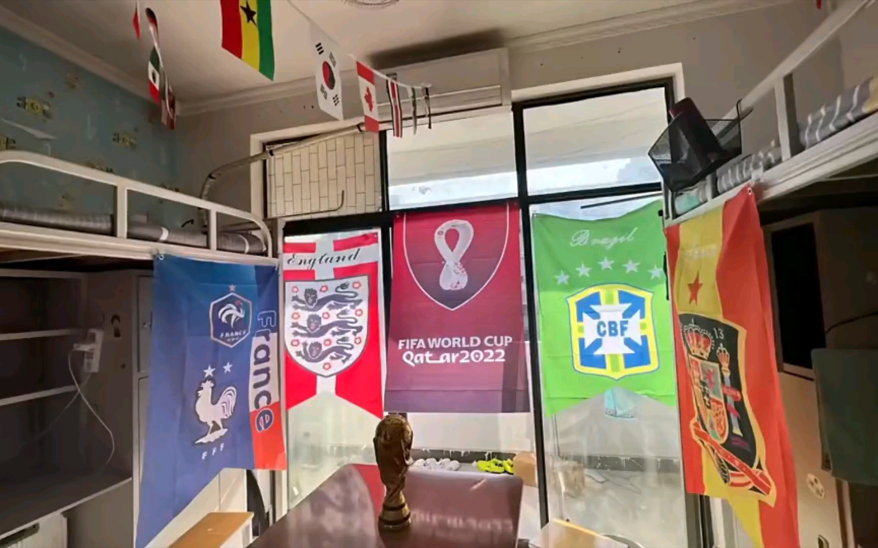 某大学宿舍已经提前进入卡塔尔世界杯时间