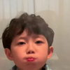 【yongtube】小男孩吃烤肉啦~w
