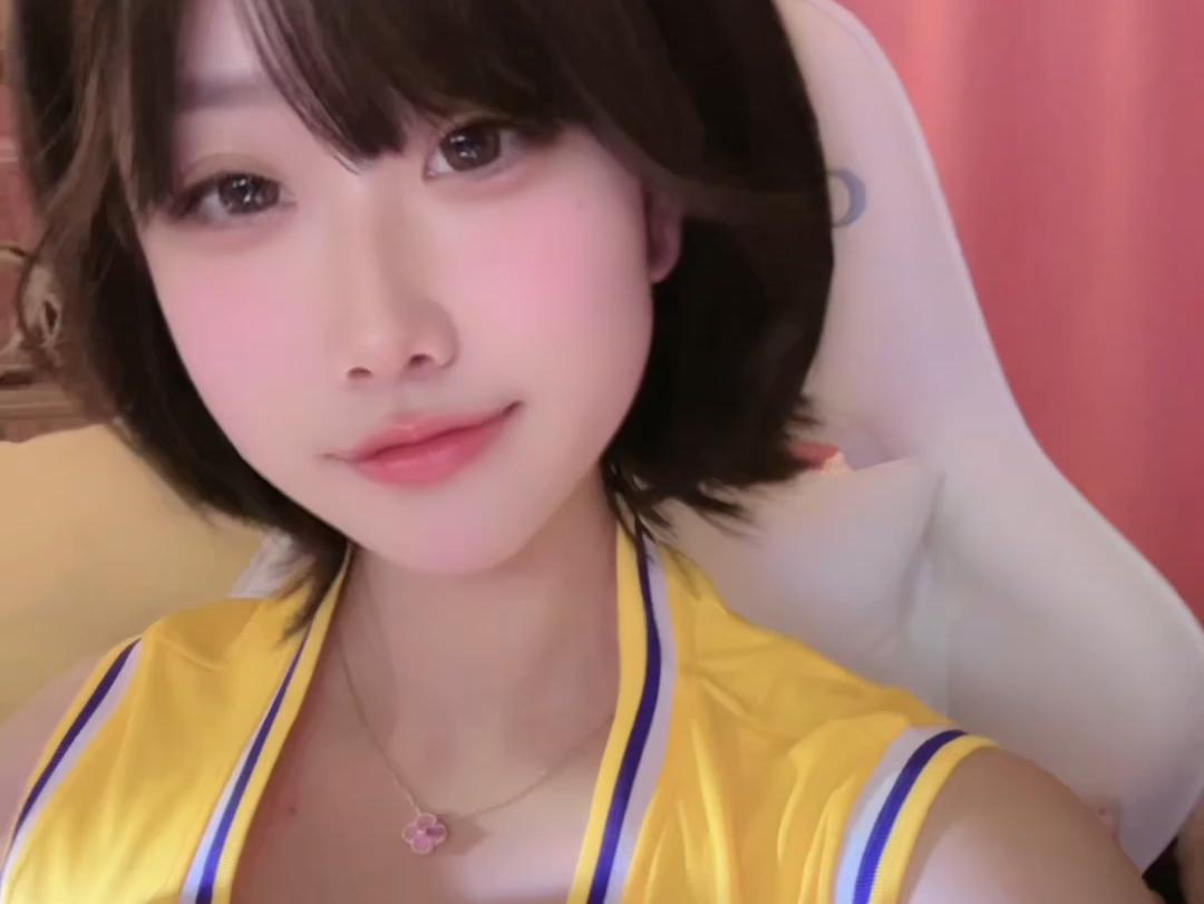 apparently already acquainted