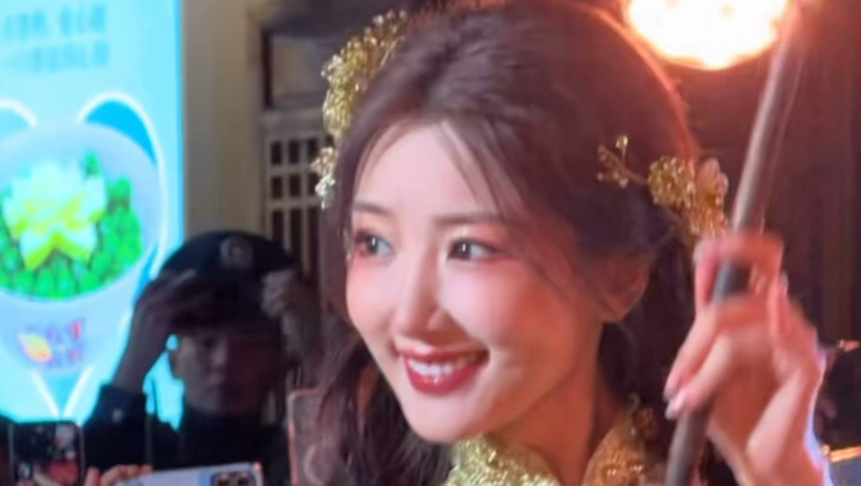 【毛晓彤】甄嬛传里私通的妃子