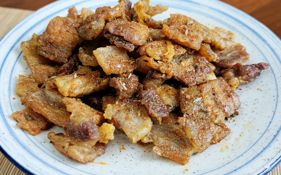 你落伍了,椒盐五花肉,新吃法,比烧烤摊的都好吃