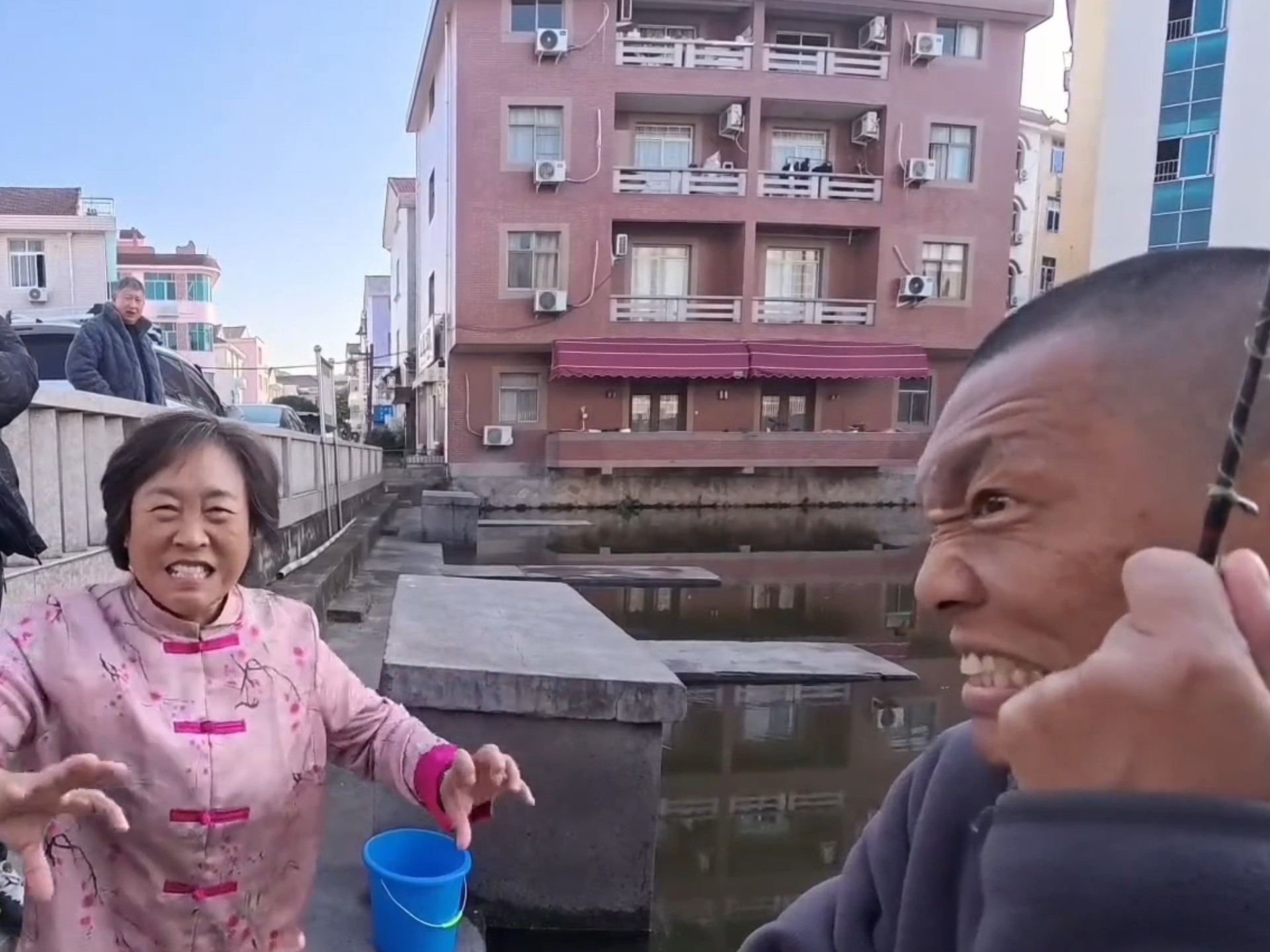 《放生老太与钓鱼佬》第三部