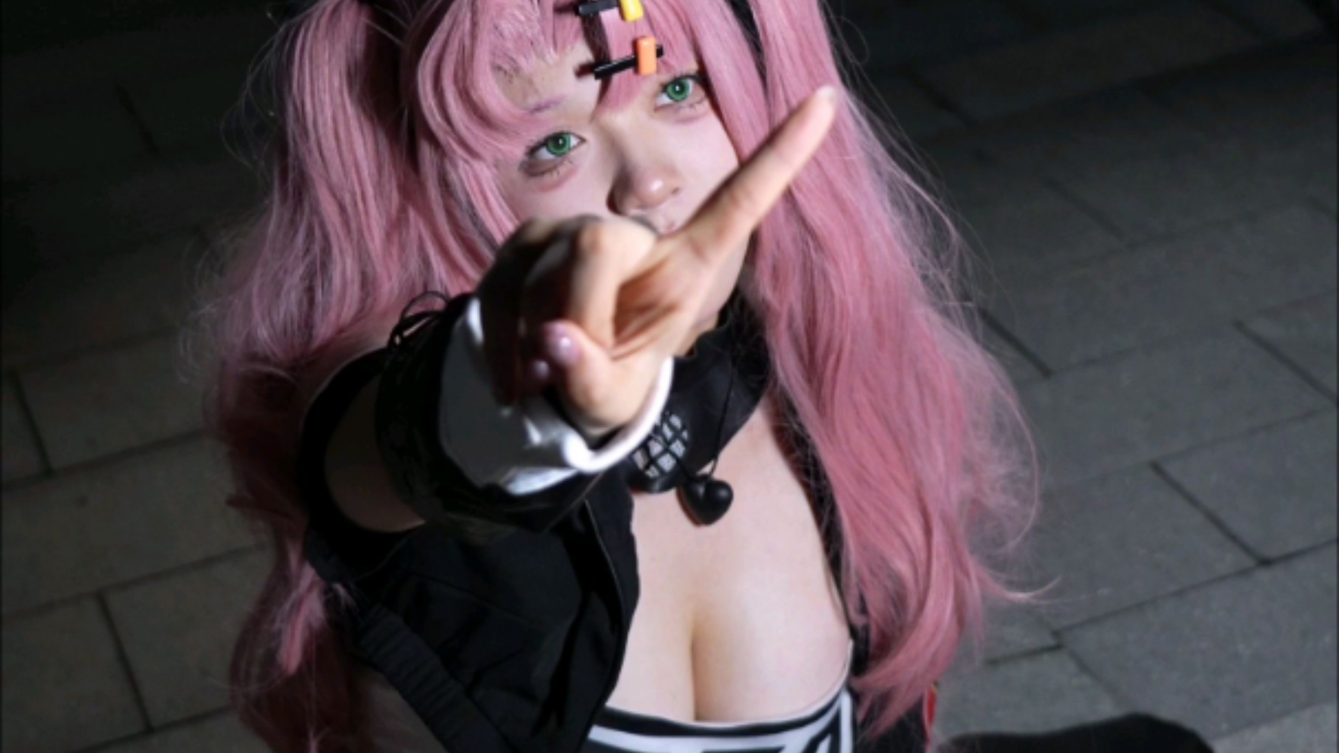 [Nicole Dare version cos] - Mysterious one finger, indirect distraction