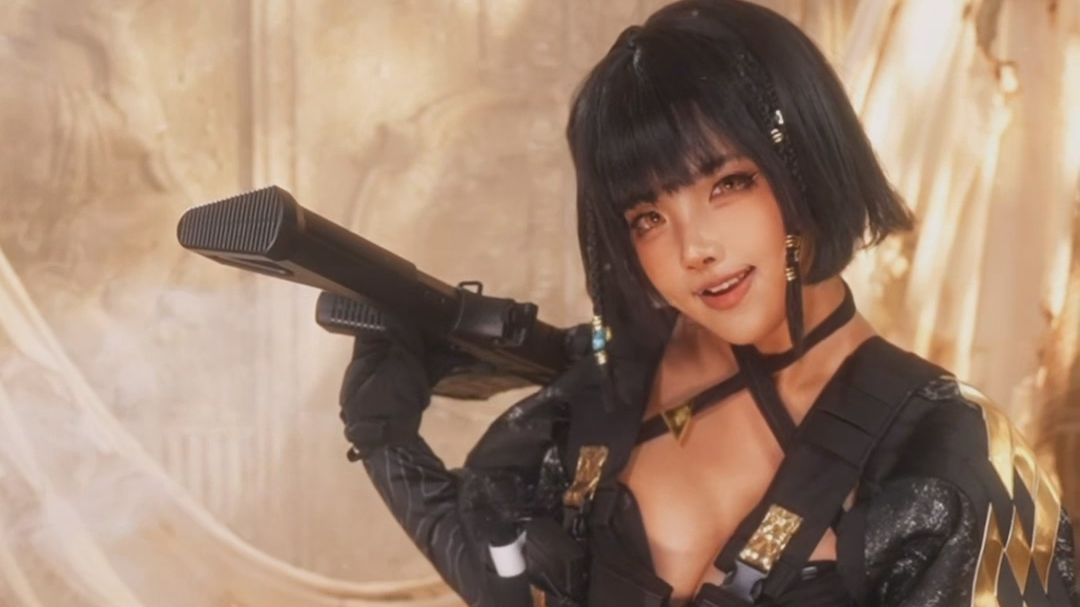 埃及猫，但是拿着热武器