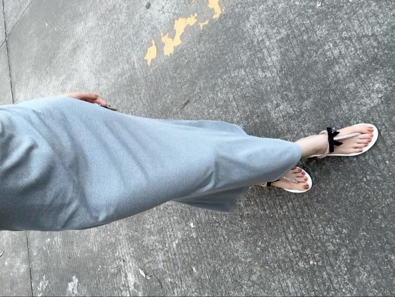 久违的凉拖高跟鞋穿搭