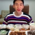 【韩国吃播】【奔驰小哥】最新视频  吃汉堡包卷 碳烤肉混搭汉堡  生菜包肉+凉菜+汤