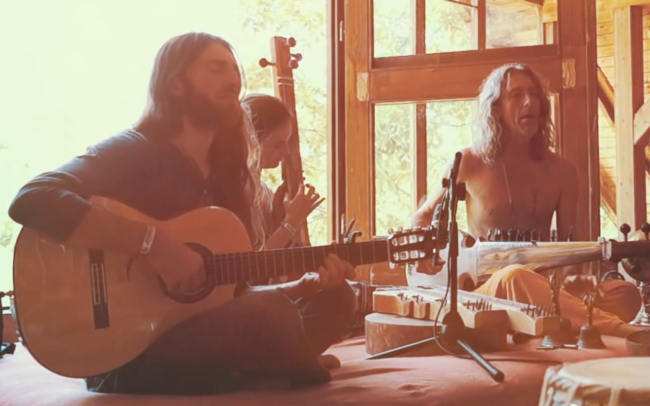 The Song Of The Butterfly Estas Tonne