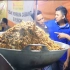 【街头美食】印尼超大锅咖喱羊肉炒饭，几十种调料