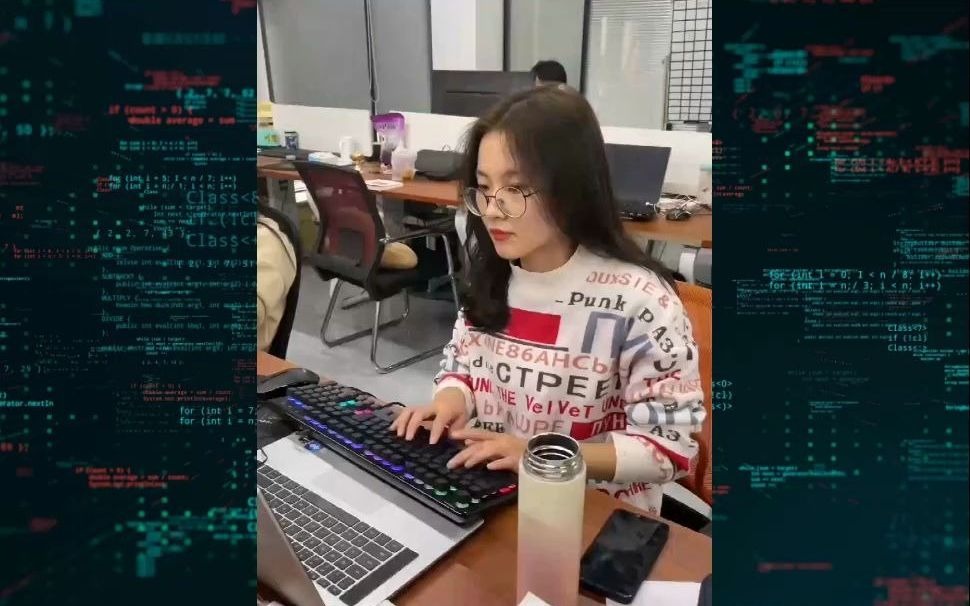 趁公司的网红程序员今天没开直播让她帮我爬点王者皮肤当壁纸
