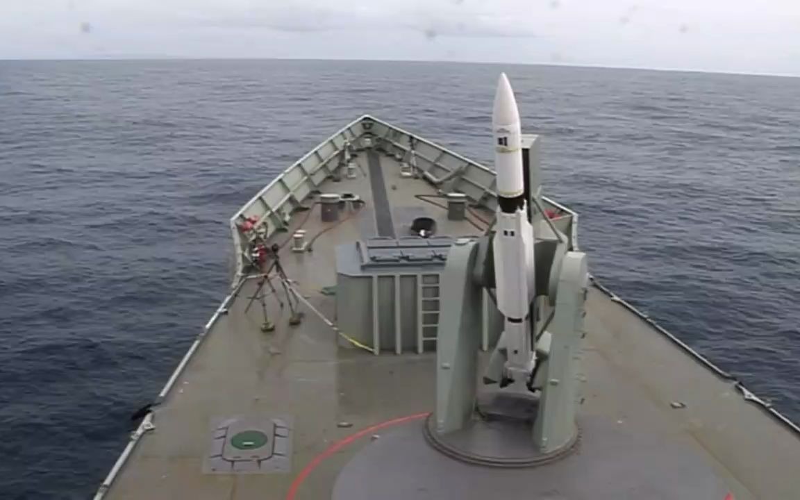 【澳大利亚海军】护卫舰发射标准SM-2防空导弹（2009）