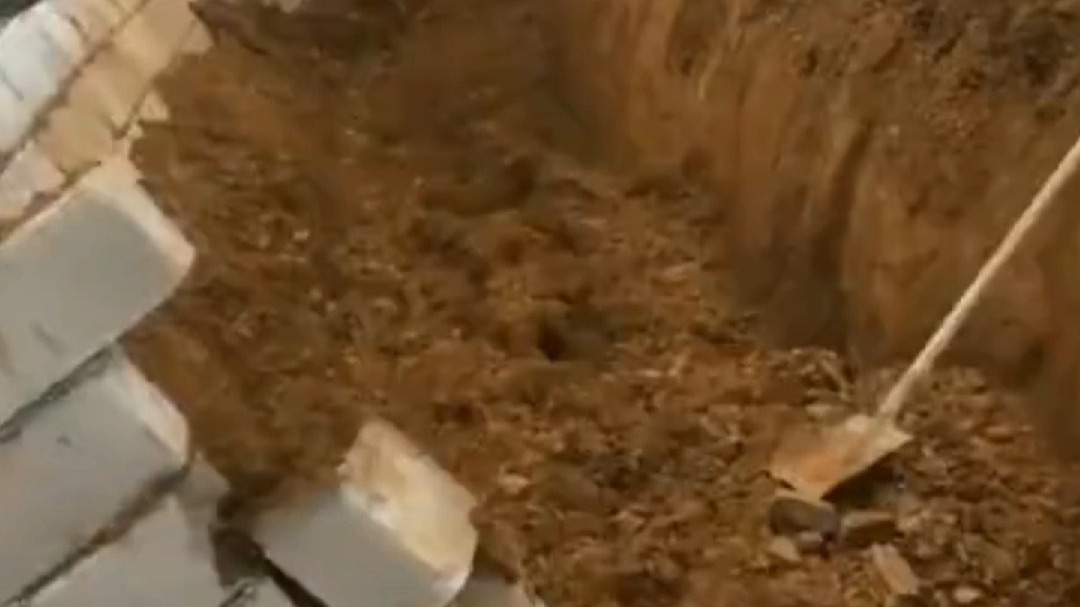 记住了，这种基坑挡墙一定要用混凝土的