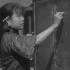 1929年的一天上海的一所学校里老师正在用上海本地话给孩子们上课 （珍贵历史影像）
