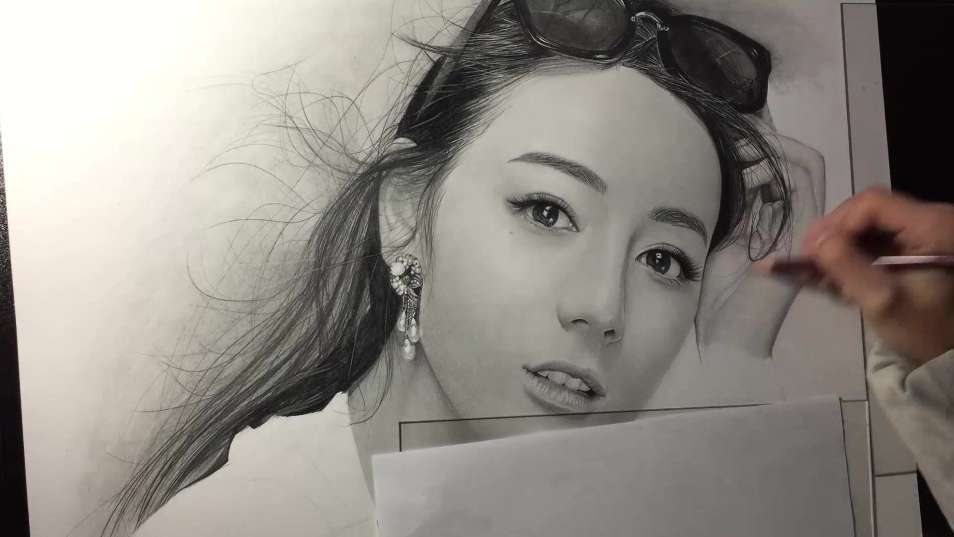 迪丽热巴素描画