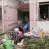上海大妈痴迷捡垃圾，得知她家产惊了，上海4套房，月收入2万8