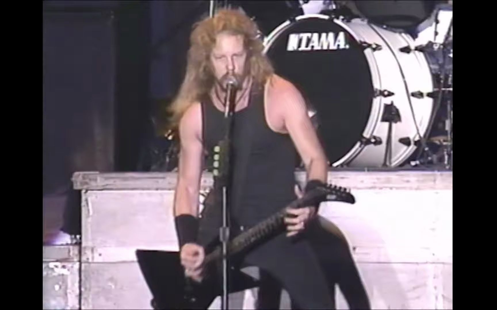 Metallica- Creeping Death (Live in Barcelona, Spain - September 24, 1991)