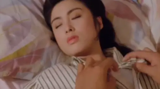 ＃周星驰早年经典＃搞笑片段＃右手力大无穷，暗恋敏敏