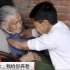 感动中国，75岁残疾人靠自己的努力赡养母亲，中华民族的传统美德
