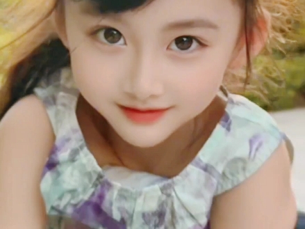 你们喜欢的小美女来了