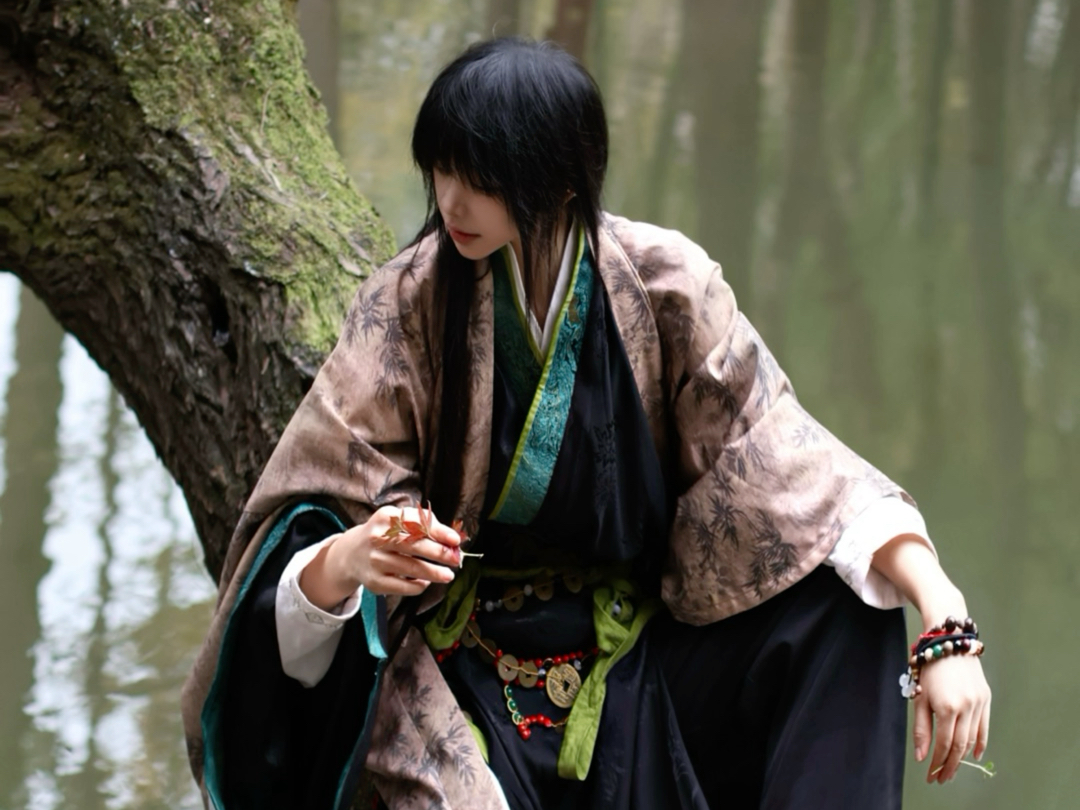 当时年少春衫薄