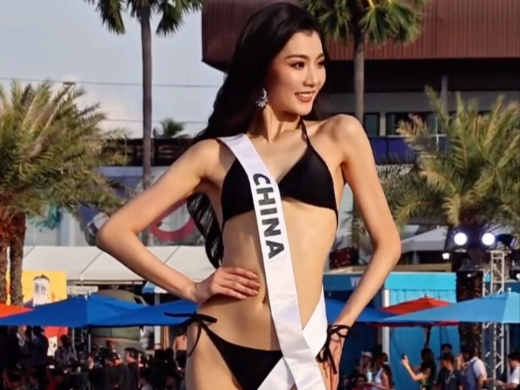 中国小姐赵娜泳装时尚秀