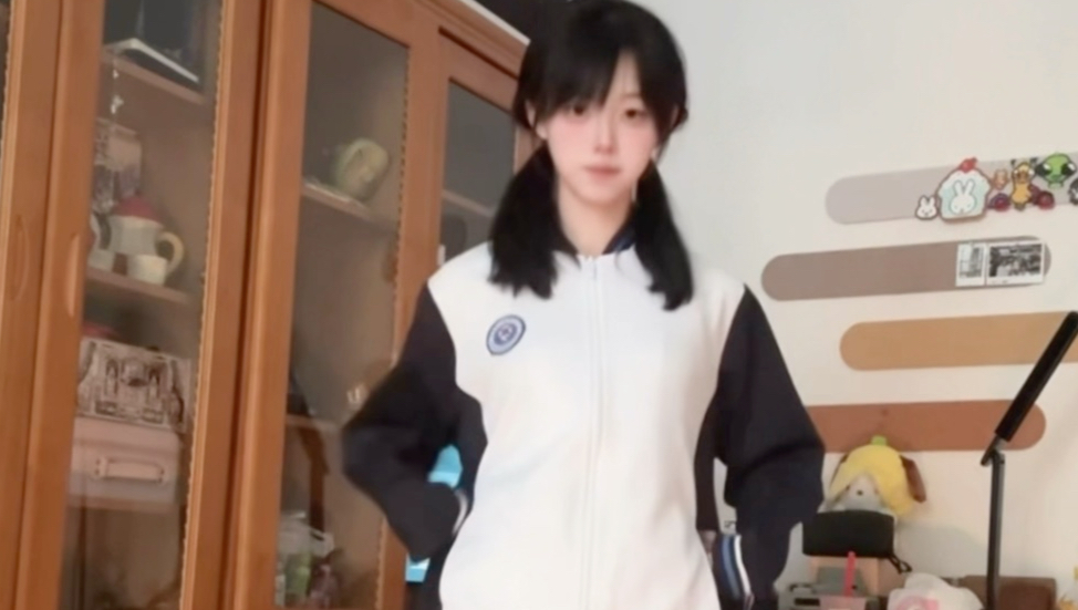 等我穿这身去面试｡ì _ í｡